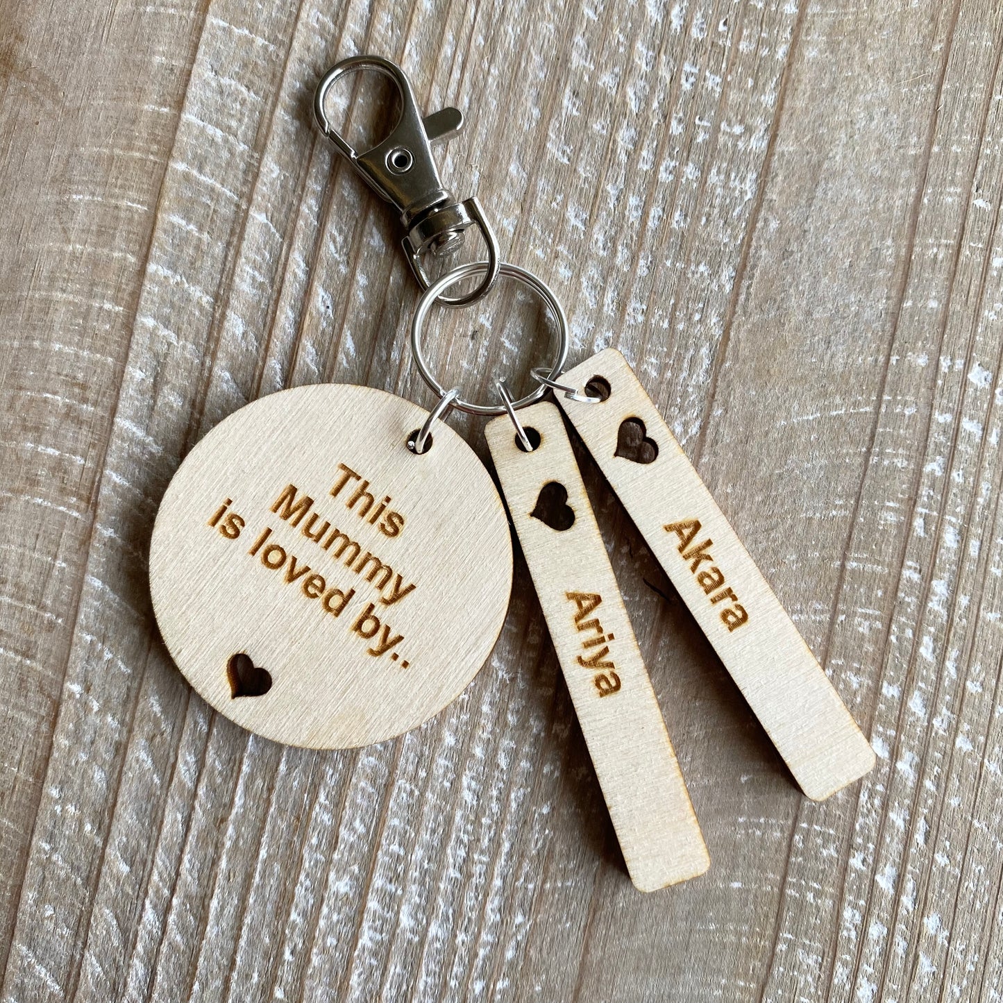 Rustic Round shaped Personalised Keyring for mum