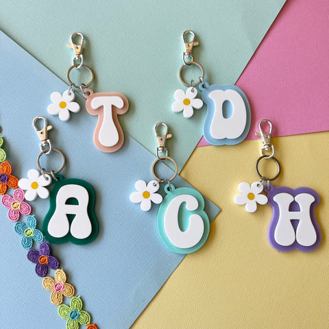 Retro Letter Groovy Key Ring with daisy
