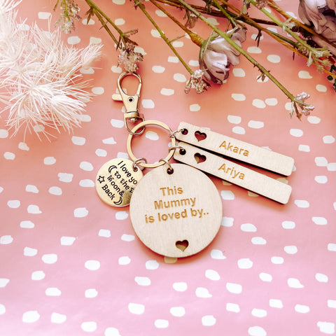 Rustic Round shaped Personalised Keyring for mum