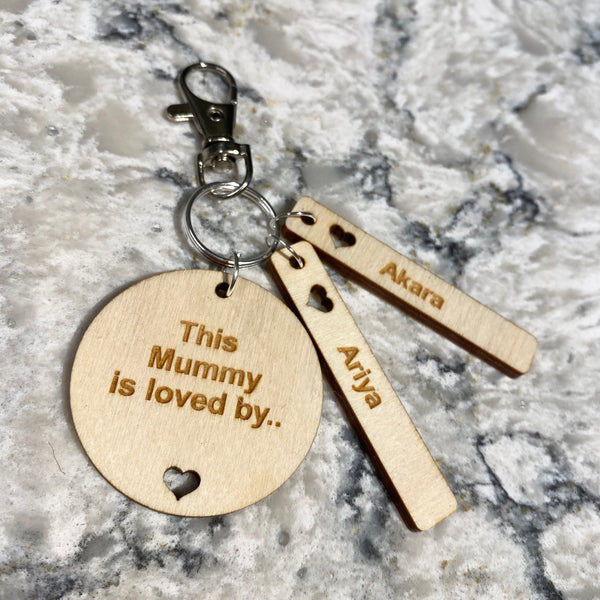 Rustic Round shaped Personalised Keyring for mum