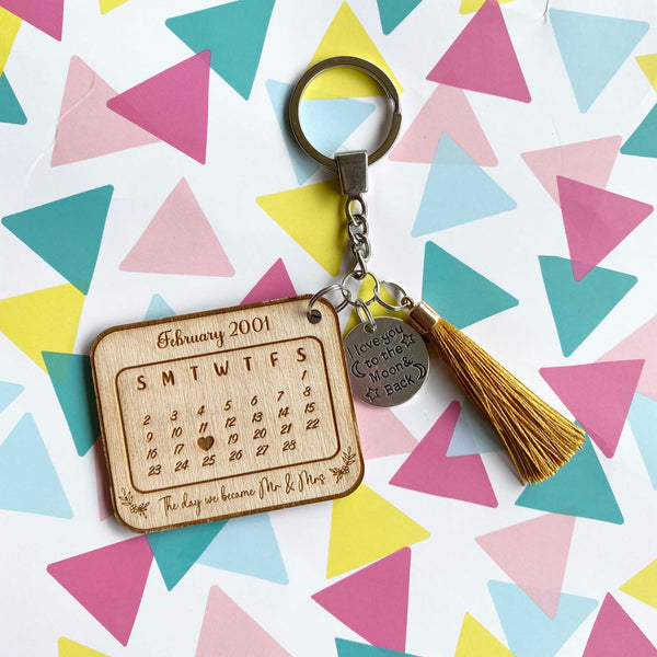 Wood Anniversary day we first met calendar Key ring personalised